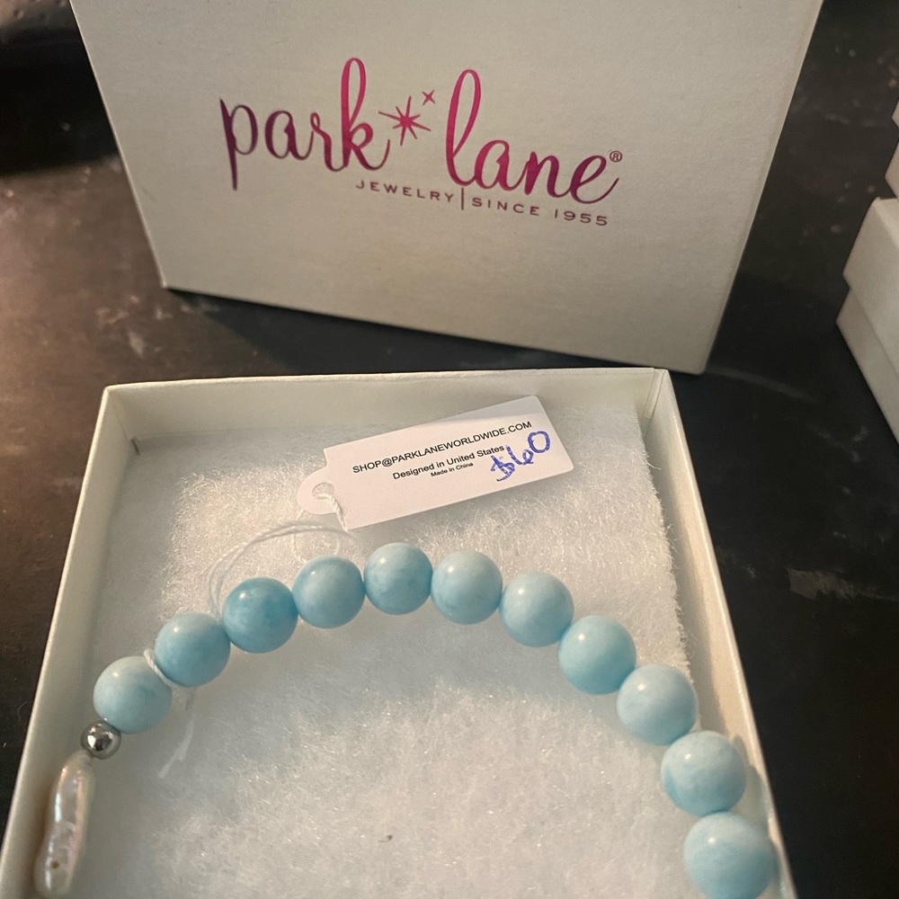 Baby blue bead bracelet